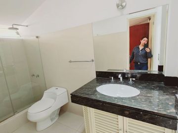 Oportunidad por viaje casa Remodelada Zona Exclusiva Molina vieja 700m2
