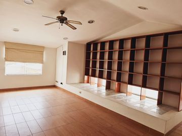 Oportunidad por viaje casa Remodelada Zona Exclusiva Molina vieja 700m2