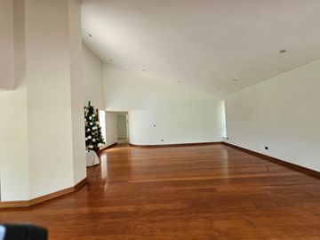 Oportunidad por viaje casa Remodelada Zona Exclusiva Molina vieja 700m2