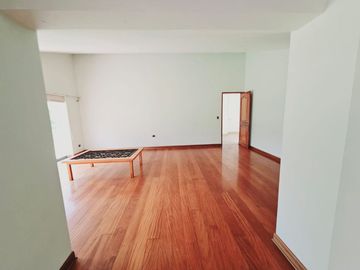 Oportunidad por viaje casa Remodelada Zona Exclusiva Molina vieja 700m2
