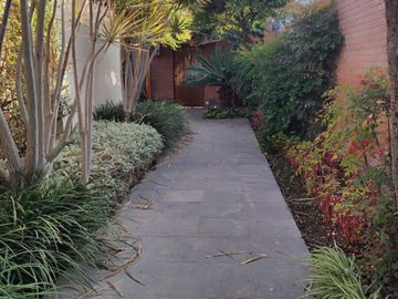 Oportunidad por viaje casa Remodelada Zona Exclusiva Molina vieja 700m2