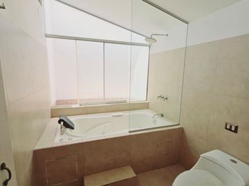 Oportunidad por viaje casa Remodelada Zona Exclusiva Molina vieja 700m2