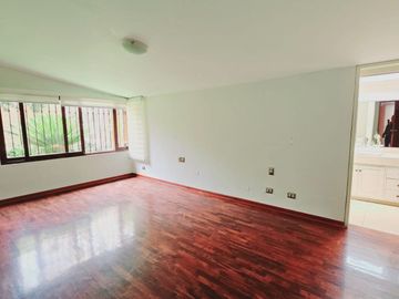 Oportunidad por viaje casa Remodelada Zona Exclusiva Molina vieja 700m2
