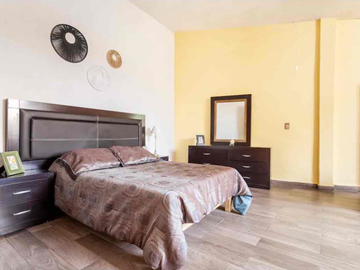 Linda Casa en Venta en el primer cuadro del centro de Tepotzotlan