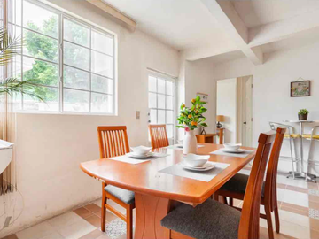 Linda Casa en Venta en el primer cuadro del centro de Tepotzotlan