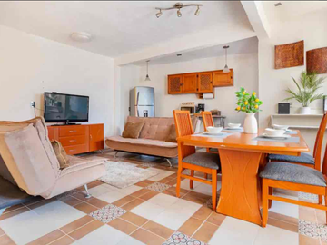 Linda Casa en Venta en el primer cuadro del centro de Tepotzotlan