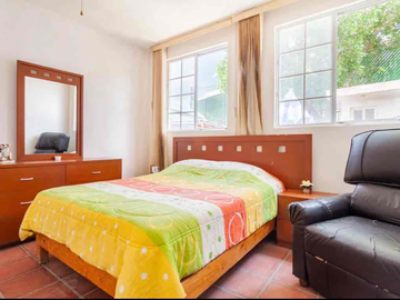 Linda Casa en Venta en el primer cuadro del centro de Tepotzotlan