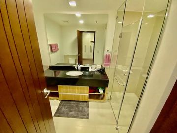 For Rent/Sale: Tastefully furnished Three Bedroom Unit in The Suites, BGC