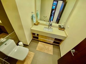 For Rent/Sale: Tastefully furnished Three Bedroom Unit in The Suites, BGC