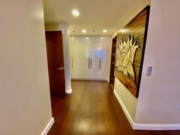 For Rent/Sale: Tastefully furnished Three Bedroom Unit in The Suites, BGC