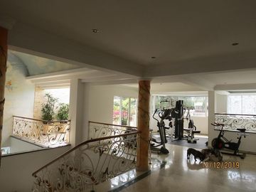 VENTA ESPACIOSA CASA ESTILO UNICO, ESPAÑOL..!! ESTRATEGICA UBICACION..