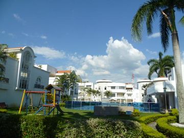 VENTA ESPACIOSA CASA ESTILO UNICO, ESPAÑOL..!! ESTRATEGICA UBICACION..