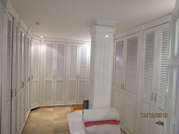 VENTA ESPACIOSA CASA ESTILO UNICO, ESPAÑOL..!! ESTRATEGICA UBICACION..