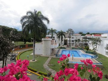 VENTA ESPACIOSA CASA ESTILO UNICO, ESPAÑOL..!! ESTRATEGICA UBICACION..