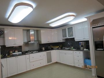 VENTA ESPACIOSA CASA ESTILO UNICO, ESPAÑOL..!! ESTRATEGICA UBICACION..