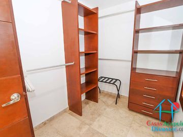 Depa con terraza y jacuzzi. Con club de playa