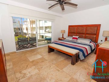 Depa con terraza y jacuzzi. Con club de playa