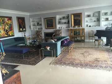 ESPECTACULAR PENTHOUSE DUPLEX FRENTE A PARQUE