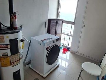 FOR SALE: Two Bedroom Unit in The Residences At Greenbelt - San Lorenzo Tower