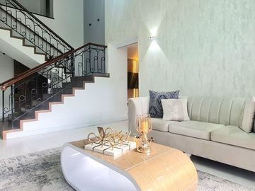 SE VENDE CASA INDEPENDIENTE EN LA FLORA, CALI, COLOMBIA, ZONA NORTE.