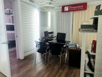 SE VENDE CASA INDEPENDIENTE EN LA FLORA, CALI, COLOMBIA, ZONA NORTE.