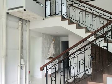 SE VENDE CASA INDEPENDIENTE EN LA FLORA, CALI, COLOMBIA, ZONA NORTE.