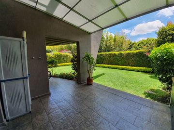 Venta Casa Cumbayá - Lumbisí, Urb. Santa Elena, Contrucción 488 m², T - 405 M²,$400.000