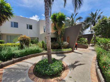 Venta Casa Cumbayá - Lumbisí, Urb. Santa Elena, Contrucción 488 m², T - 405 M²,$400.000