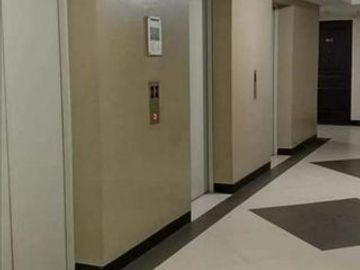 Studio Unit for Sale at Crown Tower Condo in Manila City