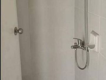 Studio Unit for Sale at Crown Tower Condo in Manila City