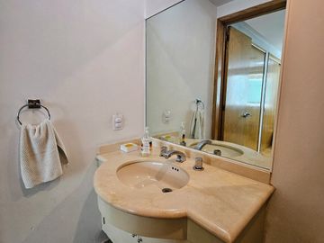 Venta de Townhouse en Lomas del Chamizal, a 3 min de Bosques