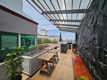 Venta de Townhouse en Lomas del Chamizal, a 3 min de Bosques