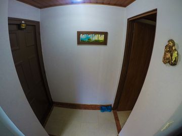 VENTA de CASA CLUB LOS LAGARTOS, cerca a CC TITAN PLAZA, CC Parque la Colina, Av Boyacá, Estación Transmilenio, Calle 80, Calle 127 y Parque Los Lagar