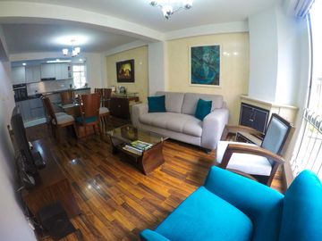 VENTA de CASA CLUB LOS LAGARTOS, cerca a CC TITAN PLAZA, CC Parque la Colina, Av Boyacá, Estación Transmilenio, Calle 80, Calle 127 y Parque Los Lagar