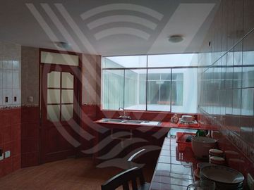 GRAN OPORTUNIDAD: SE VENDE EDIFICIO EN LÍMITE CON PUNTA HERMOSA-LURIN