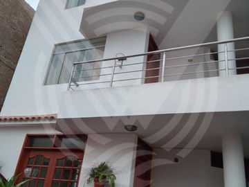 GRAN OPORTUNIDAD: SE VENDE EDIFICIO EN LÍMITE CON PUNTA HERMOSA-LURIN