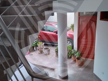 GRAN OPORTUNIDAD: SE VENDE EDIFICIO EN LÍMITE CON PUNTA HERMOSA-LURIN