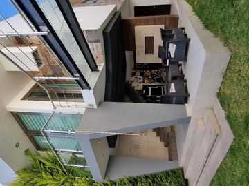 Casa de 4 Recámaras con Amplio Jardín, Residencia La Moraleja Pachuca Hidalgo