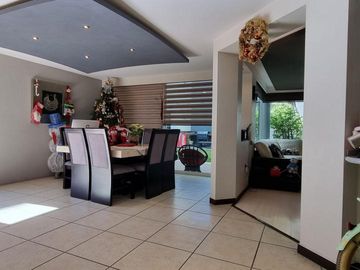 Casa de 4 Recámaras con Amplio Jardín, Residencia La Moraleja Pachuca Hidalgo