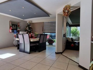 Casa de 4 Recámaras con Amplio Jardín, Residencia La Moraleja Pachuca Hidalgo