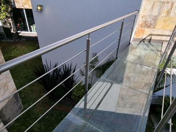 Casa de 4 Recámaras con Amplio Jardín, Residencia La Moraleja Pachuca Hidalgo