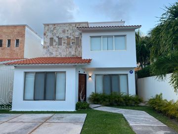 Casa en venta Residencial el cielo Playa del Carmen Q Roo