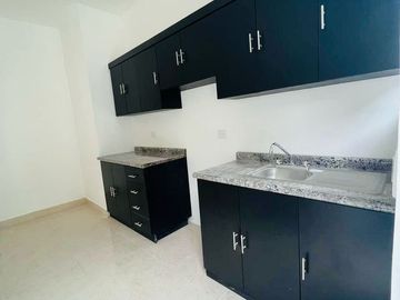 PRE-VENTA DE CASA EN EL FRACCIONAMIENTO JARDINES DEL SAUCE ALBERCA COMÚN