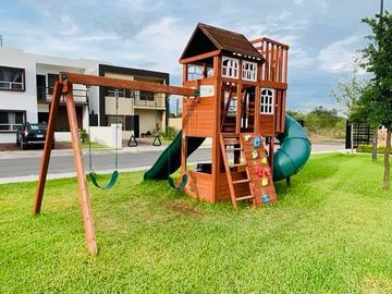 PRE-VENTA DE CASA EN EL FRACCIONAMIENTO JARDINES DEL SAUCE ALBERCA COMÚN