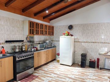 V 1544-S-GR-Vendo Casa en Talca