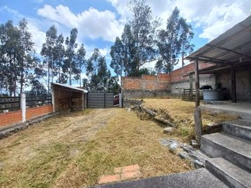 CASA CON ESPACIO VERDE EN VENTA SECTOR HOSTERIA BAGUANCHI