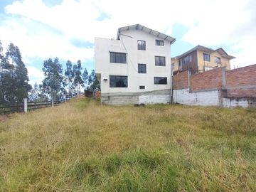 CASA CON ESPACIO VERDE EN VENTA SECTOR HOSTERIA BAGUANCHI