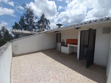 CASA CON ESPACIO VERDE EN VENTA SECTOR HOSTERIA BAGUANCHI