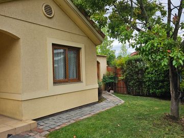 venta casa La Hacienda Causiño Macul, amplia cómoda segura 4dormitorios 3 baños