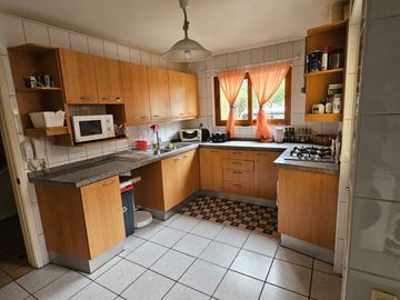 venta casa La Hacienda Causiño Macul, amplia cómoda segura 4dormitorios 3 baños